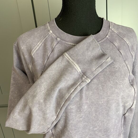 Lululemon‎ Scuba Crew Sweatshirt Size 8 Womens Washed Purple Quartz Yoga Running - Picture 4 of 8